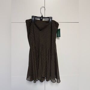 NWT Lauren Ralph Lauren Black and Gold Patterned Skirt. Size xs.